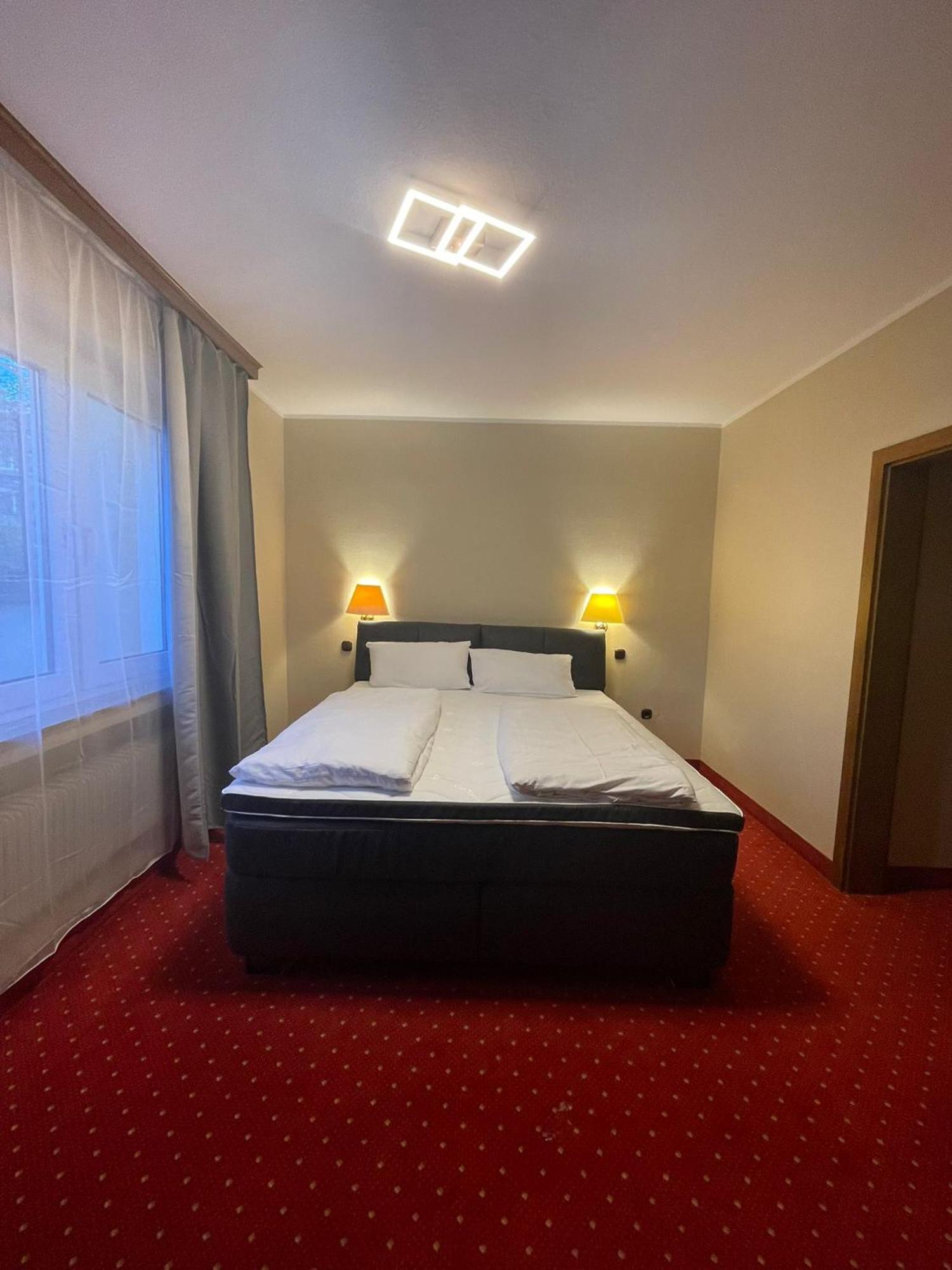 Sun Hotel Essen Buitenkant foto