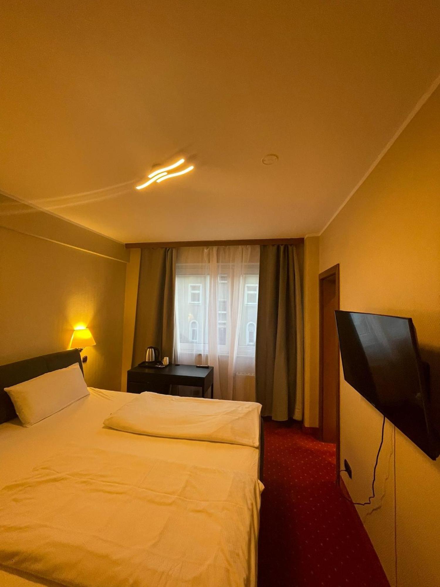 Sun Hotel Essen Buitenkant foto