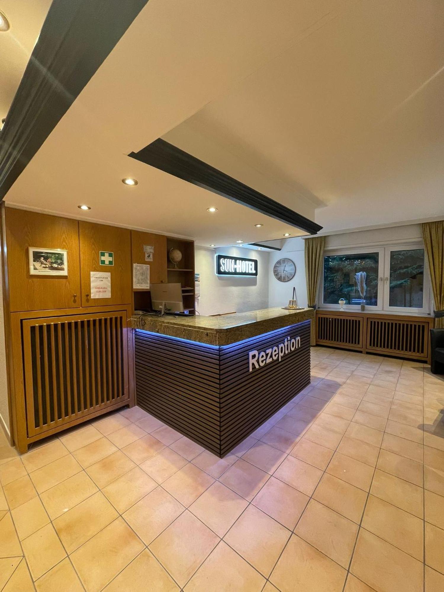 Sun Hotel Essen Buitenkant foto