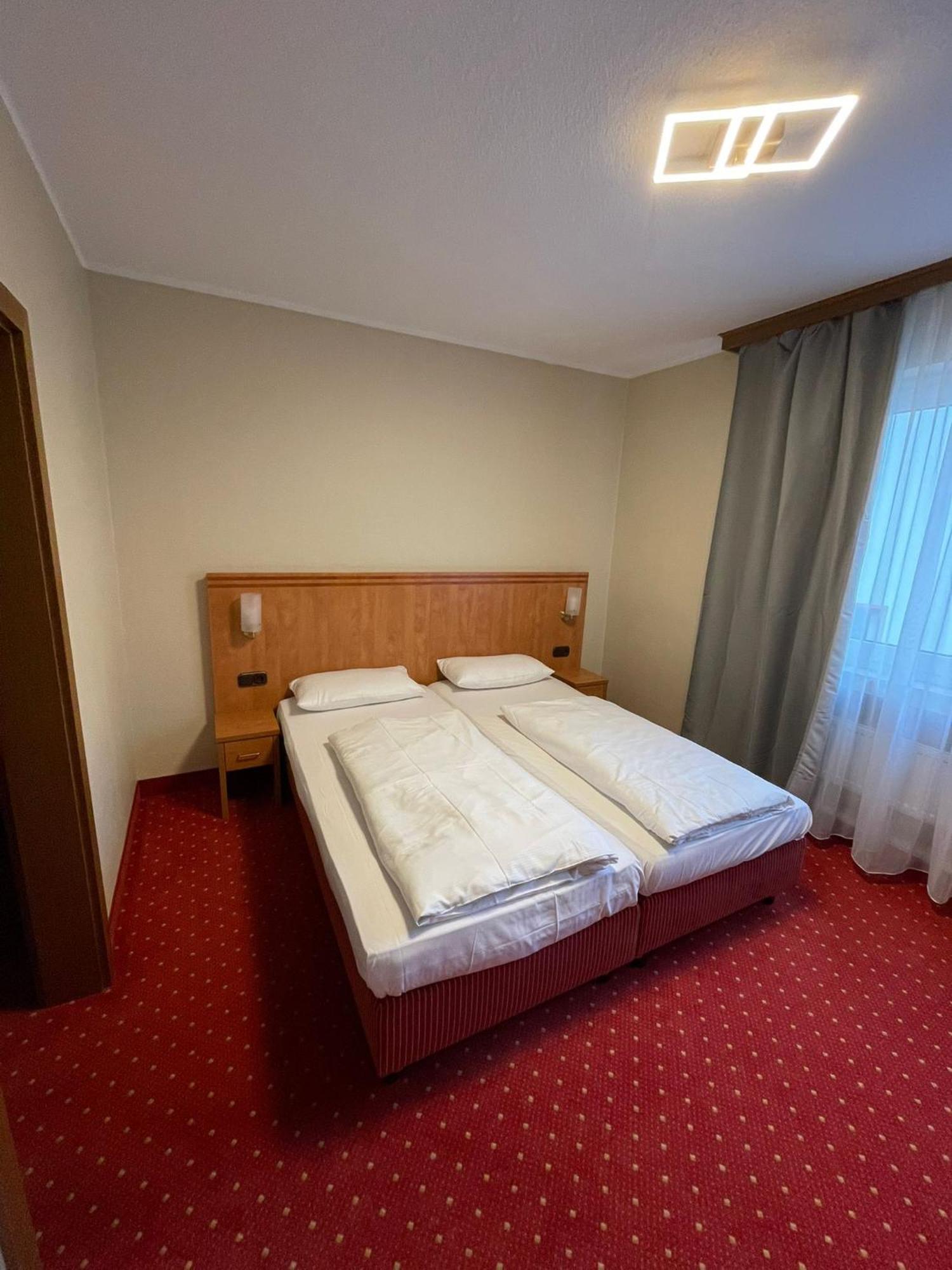 Sun Hotel Essen Buitenkant foto